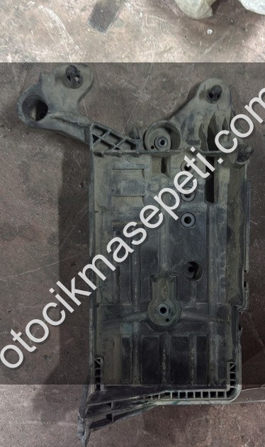 2020 VW GOLF 7.5 ÇIKMA ORJİNAL GARANTİLİ AKÜ ALTI