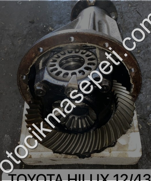 TOYOTA HİLUX 12-43 ÇIKMA ORJİNAL DEFRANSİYEL          (XS2601S26)