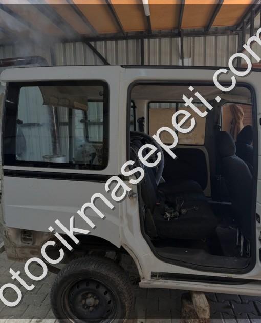 FİAT DOBLO SAĞ ARKA ÇAMURLUK KESME ORİJİNAL