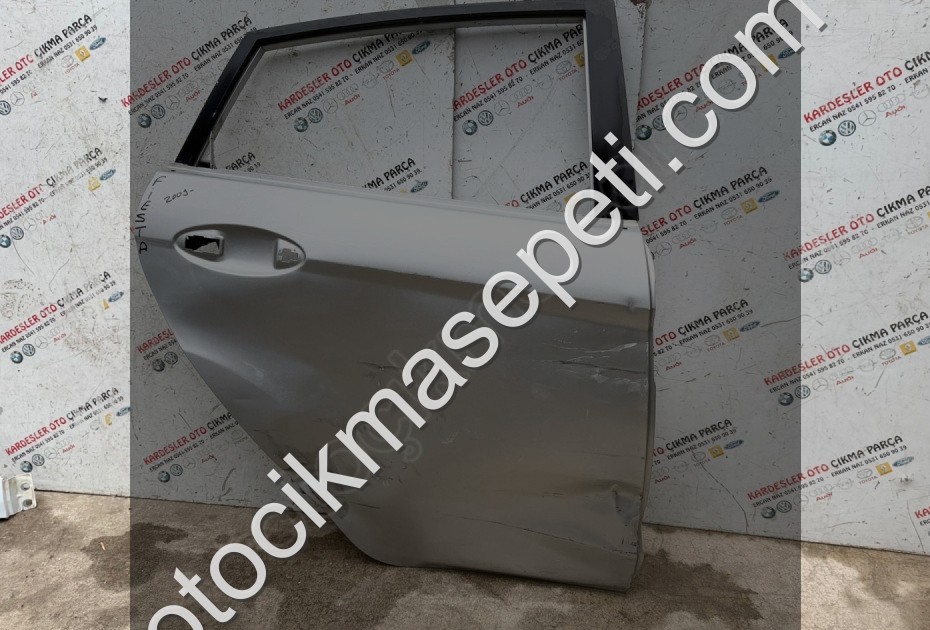 Ford Fiesta sağ arka kapı (hasarlı) 2009 2016
