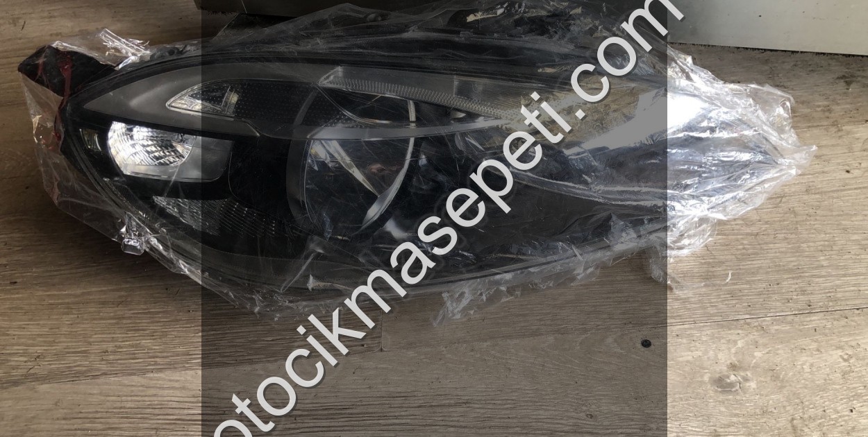 Volvo v40 sag far çıkma yedek parça