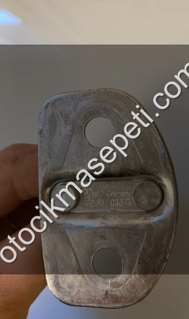 3B0837033G Volkswagen Bora sağ ön kapı kilit karşılığı