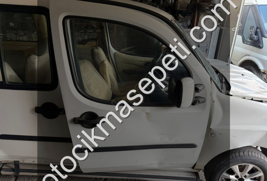 ÇIKMA FİAT DOBLO-1-DOBLO-2 SAĞ ÖN KAPI