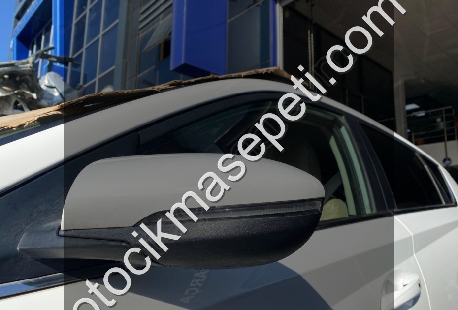 HYUNDAİ BAYON SİNYALLİ SOL AYNA