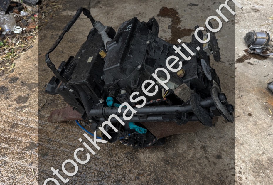 Peugeot 207 Kalorifer Kazanı 06-15 Orjinal