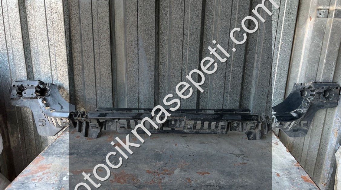 BMW 3 SERİSİ F30 ARKA TAMPON ORTA BRAKETİ 51127256922