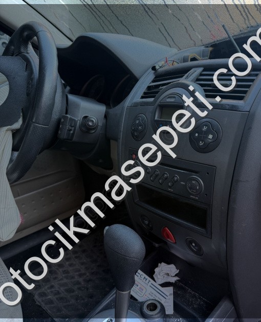 Renault Megane 2Radyo Dijital Klima Çerçevesi Gri  8200594696