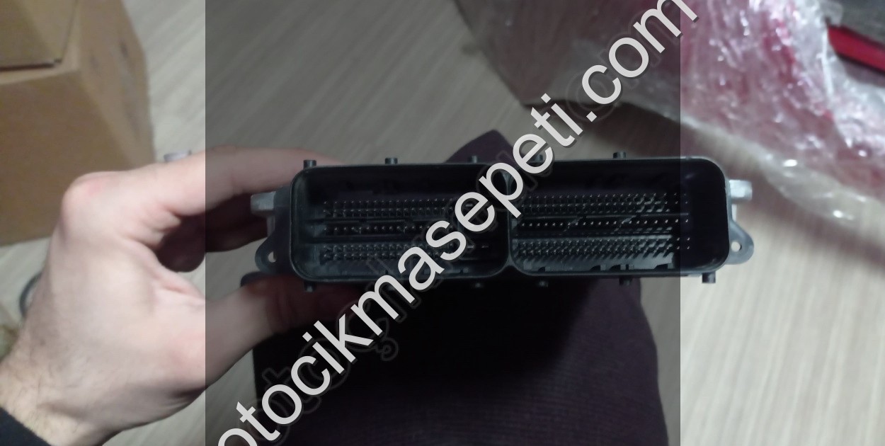 VOLKSWAGEN PASSAT GOLF 2.0 MOTOR BEYNİ ORİJİNAL ÇIKMA