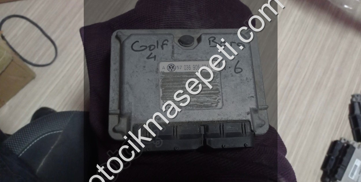 VOLKSWAGEN GOLF 4 1.6 MOTOR BEYNİ ORİJİNAL ÇIKMA