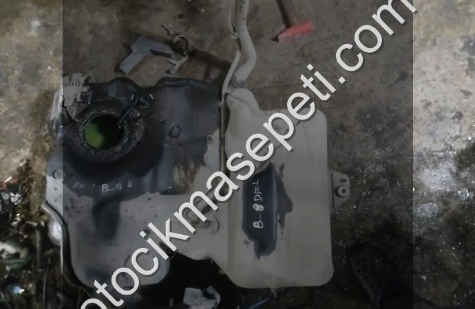 VOLKSWAGEN PASSSAT B8 YAKIT DEPOSU