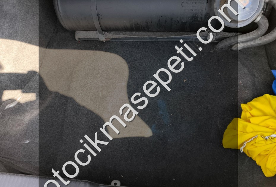 Ford focus 98-2005 bagaj döşemesi