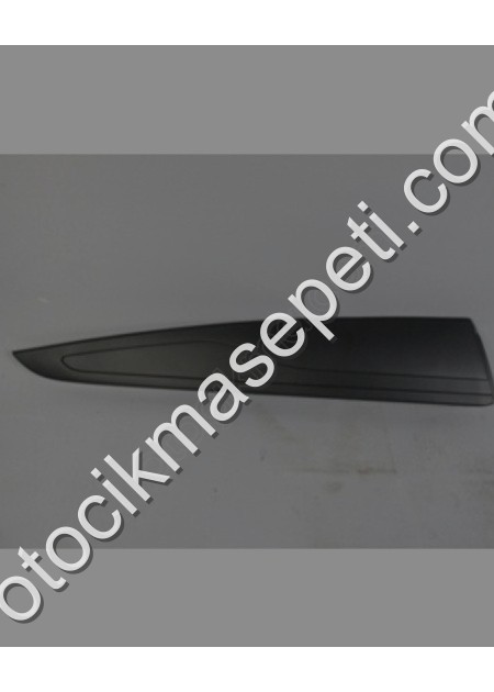 Renault Clio 4 Sport Tourer Arka Kapı Bandı Sağ Nikelaj Takılmaya