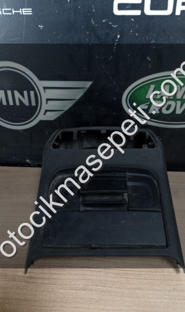 8K0864376 AUDİ A4-A5 ARKA ORTA KLİMATRONİK ÇAKMAKLIK PANELİ