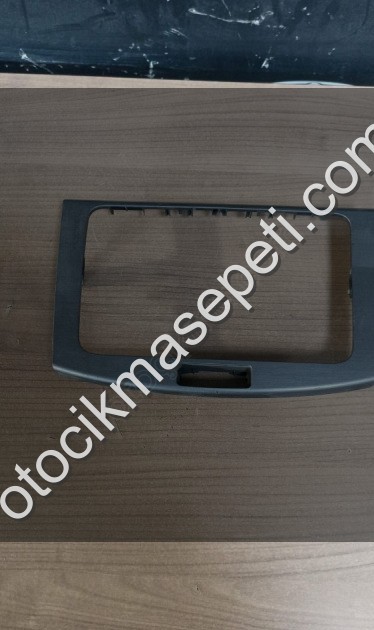 3AA858069 H VW PASSAT B7 TEYP ÇERÇEVESİ