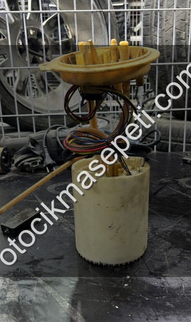 TİGUAN DIESEL YAKIT SAMANDIRASI VE TİGUAN TÜM ÇIKMA PARÇALAR