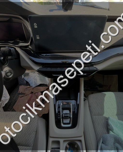 SKODA OCTAVİA MULTİMEDYA EKRAN (DOKUNMATİK) SÖKME - 5E3919605A