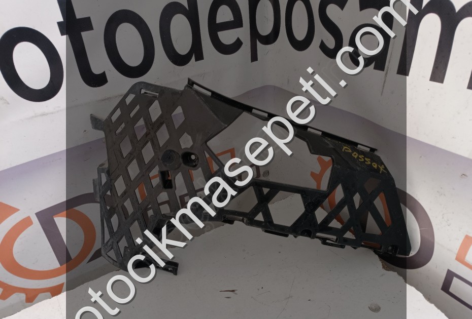 VW Passat B8 Ön Tampon Braketi Sağ