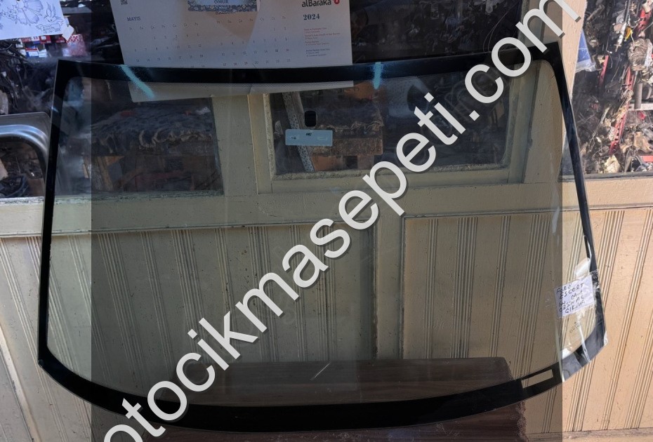 FORD ESCORT ÖN CAM ORJİNAL ÇIKMA TEMİZ ÜRÜN 90-00 MODEL