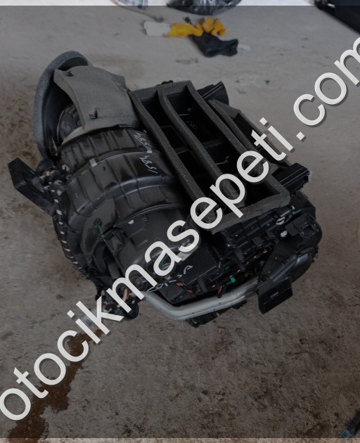 Opel Corsa F kalorifer kazanı