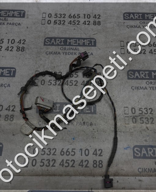 ÇIKMA SKODA OCTAVİA A4 SAĞ ARKA KAPI İÇ TESİSATI