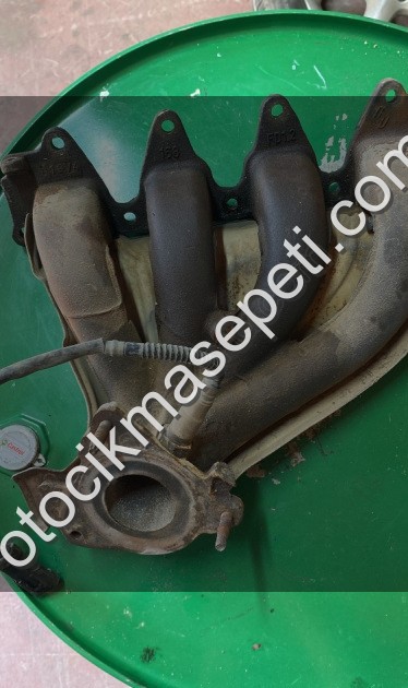 RENAULT MEGANE 2 ÇIKMA ORJİNAL EGZOZ MANİFOLDU