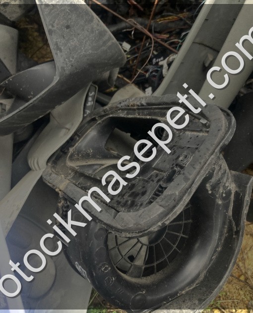 Renault kango fan motor kabı