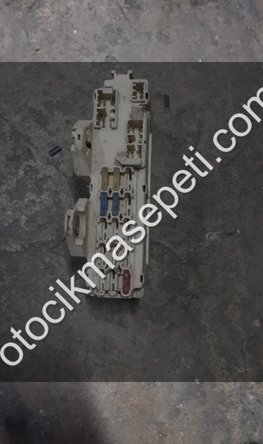 Mazda 626 balon kasa sigorta kutusu