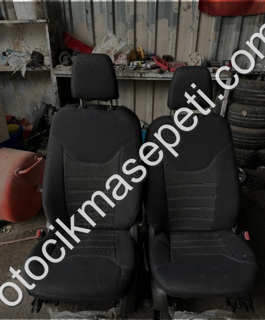 COURİER 2022 SAĞ SOL ÖN KOLTUK ORJİNAAL ÇIKMA PARÇAA